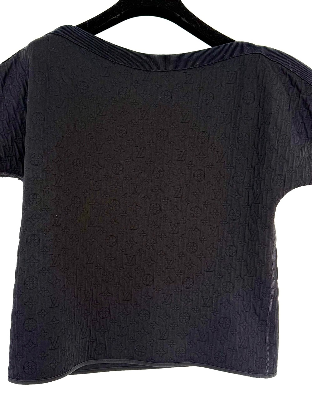 LOUIS VUITTON LOGO TOP WITH ZIPPER SHOULDER ACCENT L